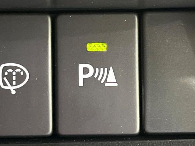 【コーナーセンサー】バンパーに付いたセンサーが障害物を検知！一定の距離に近づくとアラートで教えてくれます♪狭い駐車スペースや車庫入れ時も安心ですね☆