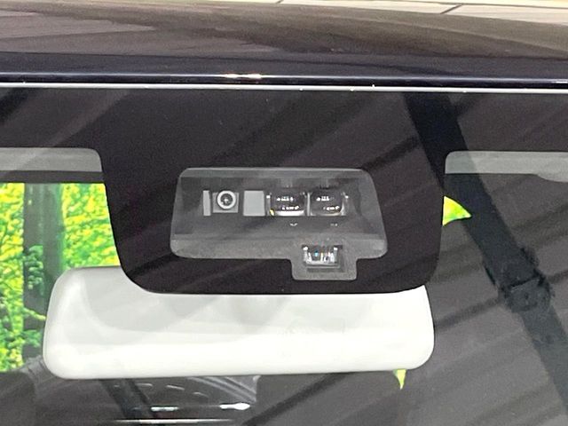【スズキ　セーフティサポート】走行中に前方の車両等を認識し、衝突しそうな時は警報とブレーキで衝突回避と被害軽減をアシスト。より安全にドライブをお楽しみいただけます。
