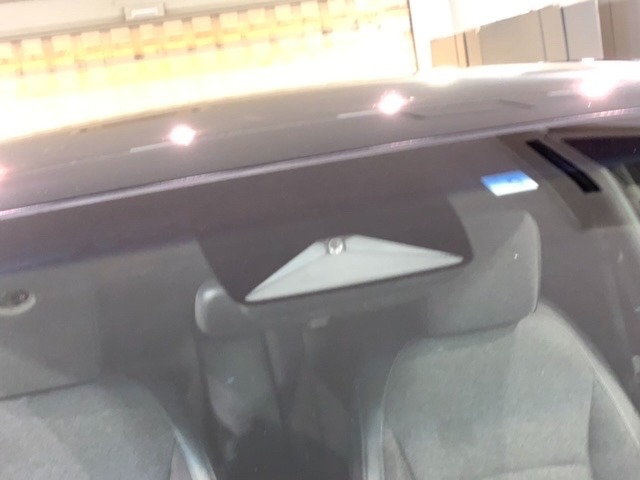 衝突被害軽減ブレーキは、不注意が原因で歩行者や車との衝突のおそれが生じた場合に、衝突回避または被害の軽減を支援します。　ついていて安心の機能ですね！