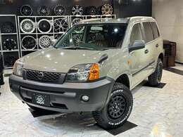 ボディの塗装や内装のカスタムなど自社で制作した車両です。自分たちが乗っても良いと思える車づくりをしています。