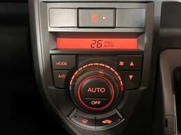 【オートエアコン】任意の温度に設定するとあとは車両側で自動で温度や風量を調整してくれます♪