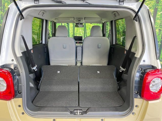 普段のお買い物や通勤、送迎等に十分な荷室スペースを確保しております。セカンドシートを倒すと、大きな荷物の積載も可能です♪