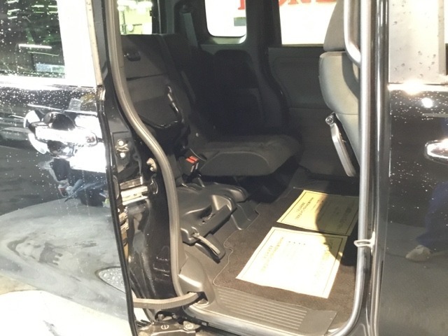 日常からお出かけまで、さまざまなシーンにあわせて変化する多彩なシートアレンジ。