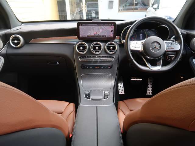 欧州車をメインとした輸入車専門店で御座います。メルセデス、メルセデスAMG、ポルシェ、BMW、アウディなど多彩な在庫ラインナップを扱っております