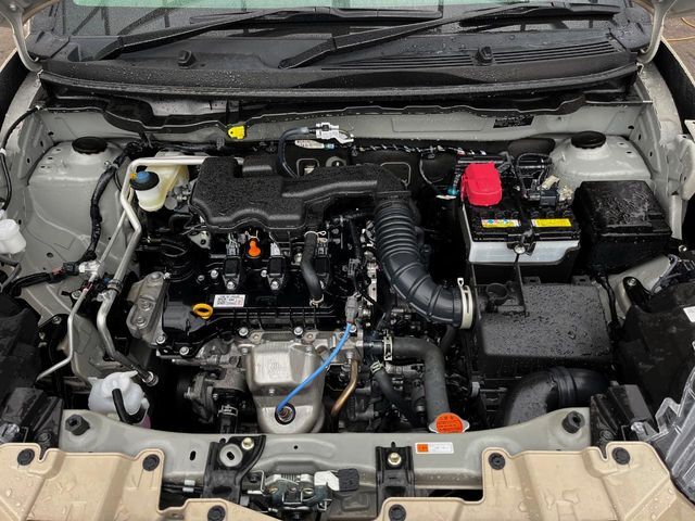 親切・丁寧な専門メカニックスタッフが応対！・車検・点検整備・事故等の修理などアフターサービスも安心。お車のカスタマイズもネクステージのサービススタッフまでご相談ください！