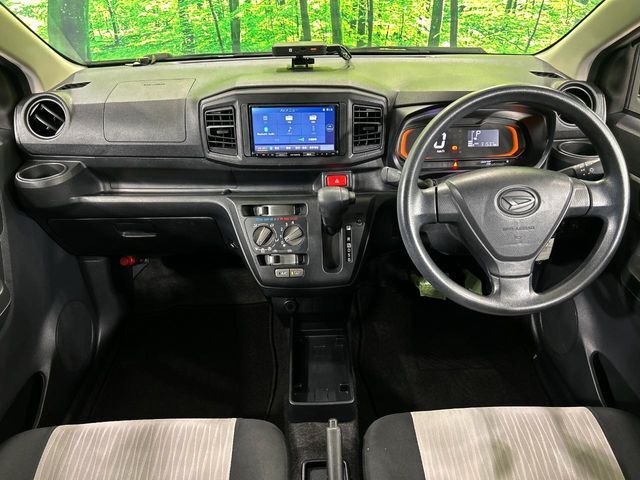 グループ総在庫数約30，000台！！全国の系列店からメーカー・車種問わずご紹介出来るので、あなたにピッタリのお車が見つかるはずです♪まずはお問い合わせ下さい☆