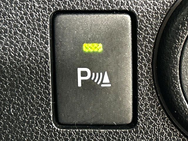 【クリアランスソナー】バンパーに付いたセンサーが障害物を検知！一定の距離に近づくとアラートで教えてくれます♪狭い駐車スペースや車庫入れ時も安心ですね☆