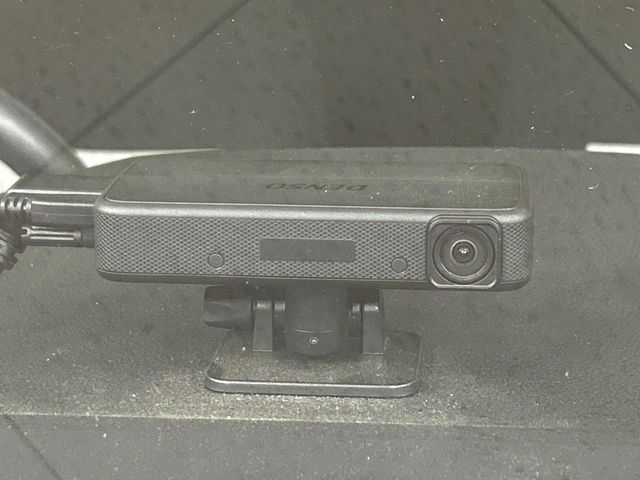 【ドライブレコーダー】安心・安全なカーライフに必須のドライブレコーダーを装備！走行中はもちろん、あおり運転や事故に遭遇した際の状況も映像で記録し、万一のリスクに備えます。