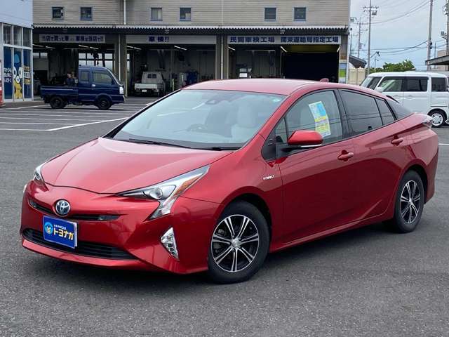 当社のお車は「全車保証付き」です。遠方のお客様もお近くのディーラーへ入庫いただければ対応できます。購入後も安心してお乗り下さい。別途有償で「1年」「2年」「3年」の延長保証もあります。ご相談下さい。