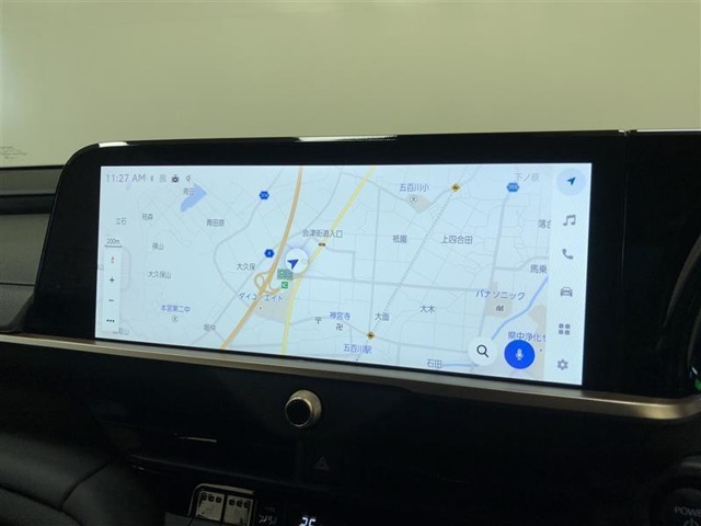 【12.3インチディスプレイオーディオ】センター通信型ナビゲーション「コネクティッドナビ」が使用可能です。従来の車載ナビ機能も搭載しています。
