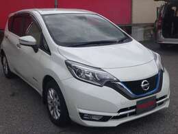 車両入庫チェックではエンジン・機関系をはじめ、電装装備、内装など100項目以上のチェックをしています。試乗も行なっていますのでご安心下さい。