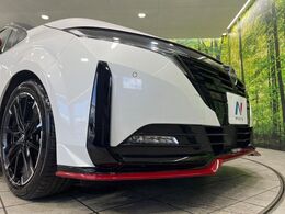 【NISMOエアロ】人気のNISMOエアロを装備！クルマの外観がよりスタイリッシュになり、街中で存在感あふれる1台に♪将来買い替える時にもリセールに影響しやすく、価値ある人気の装備です！
