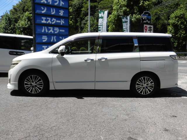 当社は「品質とプライシング」を徹底的にこだわり、現在相場価格のお車を適正な価格で販売しております。また走行距離より、車のコンディションを重視しており、全車必ず当社の仕入れ担当が目で見て買っております。