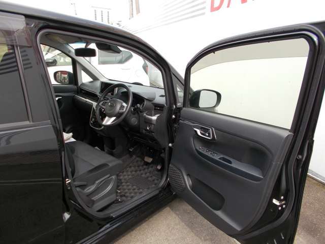 中古車販売に自信があります！他メーカー車両もお任せ下さい！