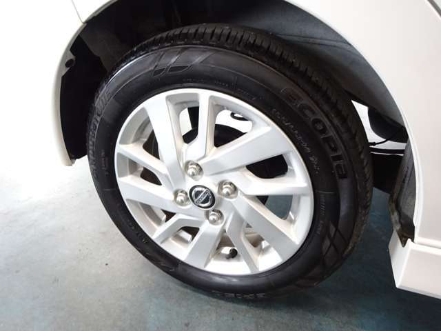 【タイヤ】　【純正14インチアルミホイール】《155/65R14》専用のアルミなのでお車のイメージぴったりですね！