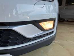 フォグランプで足元も明るく照らしてくれるので安心です！！