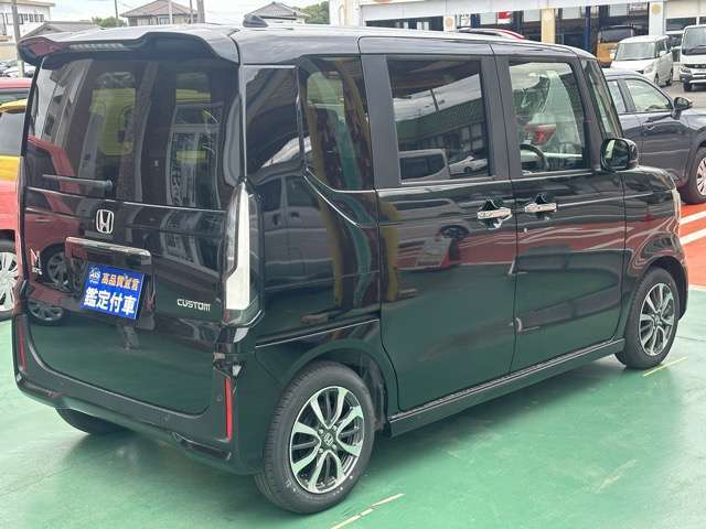 ★全国陸送費定額キャンペーンも実施中！★全国何処でも陸送会社がご自宅までお車をしっかりとお届します！陸送費につきましてはお気軽にお問合せください！※納車時ご来店いただければ、納車費用はかかりません！