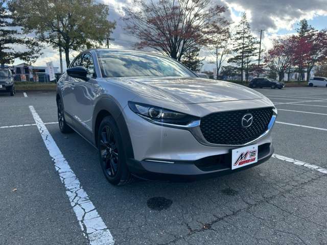 普通車は「サービスカーエムズ　本店」、軽自動車は「サービスカーエムズ　交差店」からお探し頂けます。