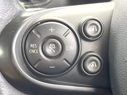 ●アクティブクルーズコントロール：前の車との車間距離を一定にとりつつ、一定速度で自動走行してくれる次世代のクルーズコントロール！主に高速道路や自動車専用道路で使用する便利な機能です！