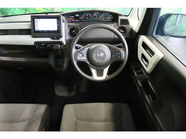 車検、板金なども、安価で安心、早いを常に目指しております。タイヤ・ナビなどのカー用品・マフラーなやローダウンサスペンションなどのカスタムパーツ・任意保険までトータルで安心のカーライフをお約束します。