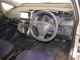 シンプルで使いやすいインパネ周り！