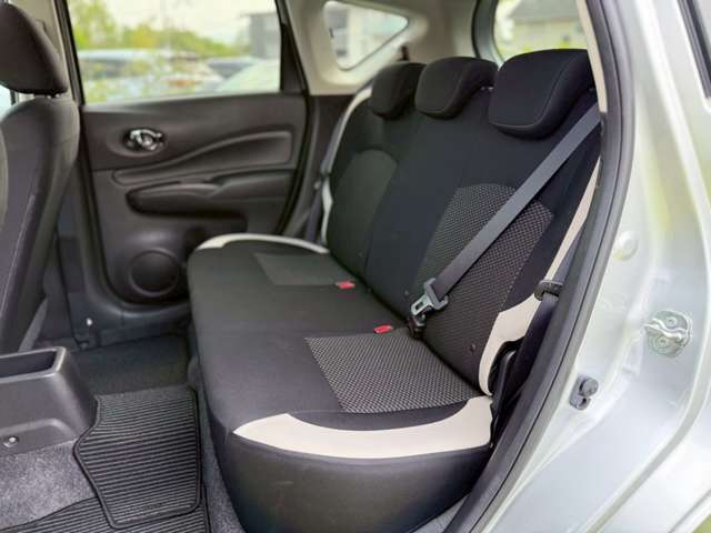 大事なお車をいつまでもきれいに乗っていただきたいので納車前コーティングも別途お受けできます！コーティング種類も3パターンありますのでお問合せ頂ければお答えいたしします！！！