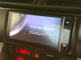 【純正ナビ】人気の純正ナビを装備。オーディオ機能も充実しており、Bluetooth接続すればお持ちのスマホやMP3プレイヤーの音楽を再生可能！毎日の運転がさらに楽しくなります！！