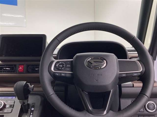 スタイリッシュで先進性のあるコックピットを演出。