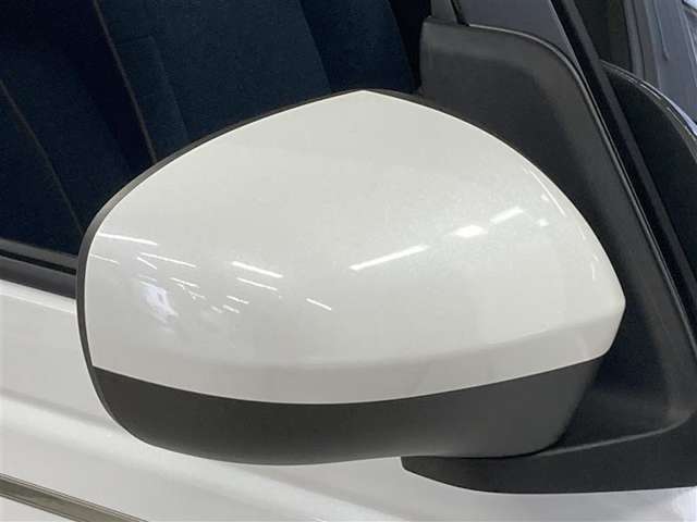 視認性の良いドアミラーです。