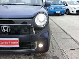 ハロゲンの2倍の光量ディスチャージヘッドランプ（HID）、フォグランプ付き