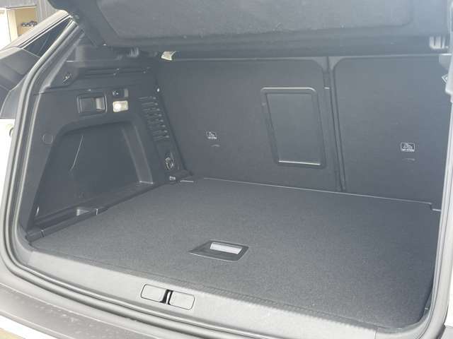 LIBERALAの沼津の物件をご覧いただきまして誠にありがとうございます。心ゆくまでおクルマ選びをお楽しみください。