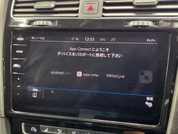 ●Apple　Car　Play：スマホとの有線接続で、ナビ・オーディオ再生などスマホのアプリ機能が画面でも使える便利機能です！