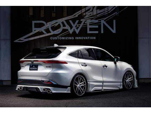 装着パーツのご紹介！ROWENエアロKIT！フロントハーフスポイラー、マークレスグリス、サイドステップ、リヤハーフスポイラー！モデリスタサイドスカート！4本出しマフラー、BLITZ車高調、21インチAW！