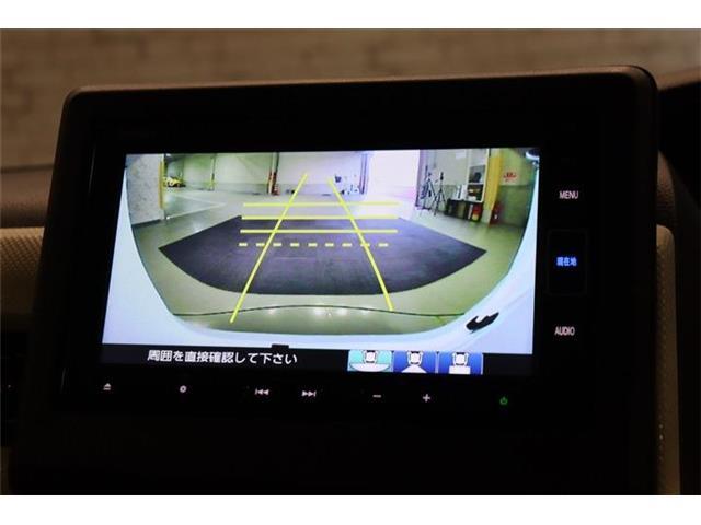 駐車が苦手な方も、そうでない方も、大変に便利なバックモニターを搭載しております！