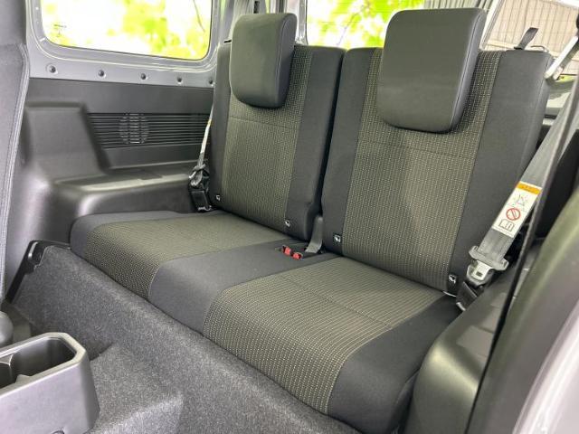 WECARSでは各商談席に大型モニターをご用意しております！見やすい大画面でゆったりと全国の在庫をご覧いただけます！是非ご来店お待ちしております！