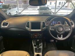 アイポイントが高く見晴らしの良い運転席です！