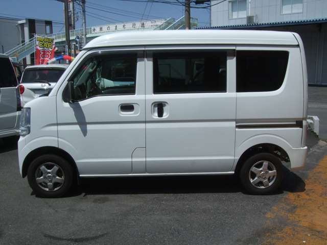 レーダーブレーキサポートやバックカメラも装備です！