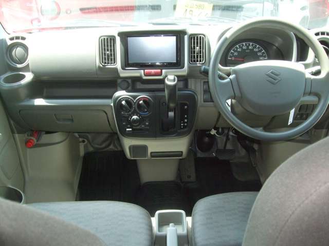 運転席全景です。