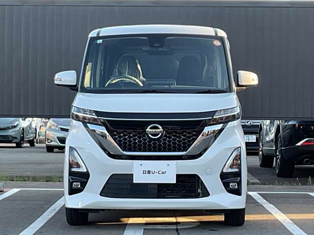 一年間走行距離無限の保証付車、全国3000ヶ所で対応可能。最長2年延長も可能です。