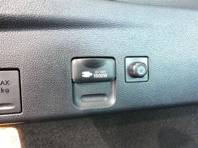 非常時やキャンプなどに役立つAC100V1500Wコンセント付きです。