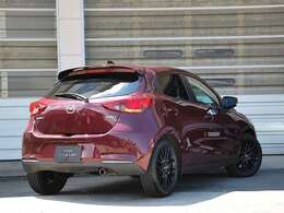 このMAZDA2は、東北の美しい四季を、これまで以上に鮮やかに感じさせてくれる特別なパートナーです。あなたの日常に、ときめきと彩りを添える一台を、ぜひ店頭でご体感ください。