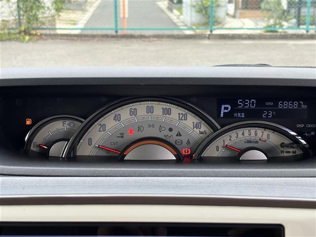 【スピードメーター】メーターがシンプルで見やすく運転しやすいですね！