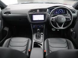 シンプルなデザインと一目でわかるスイッチの配置はPeoples　Car＝みんなの車という考えの現れです。各スイッチにはバックライトもついており、夜間でも安全に操作して頂けます。