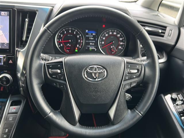 気になる車はすぐにお問い合わせください！画面右側の0066から始まる無料ダイヤルからお問い合わせ下さい！専門スタッフがお車のご質問にお答えいたします！