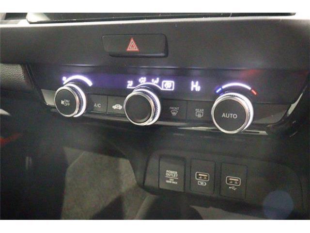 オートエアコン装備ですので、とっても快適！