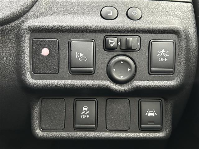 こちら運転席周りの操作部分・装備の写真になります。各部しっかり動作の確認をしておりますので、ご安心だくさい。また、第三者機関の鑑 定書もありますので、そちらも併せて、ご確認いただければ幸いです！