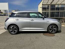 ★　中古車を買うなら、『安心のディーラー販売店』で！　当店では、試乗車として使用していたお車や、お客様から頂きました下取車など数多くの、『特選中古車』を中心に取り揃えて展示しております！　（＾＾♪