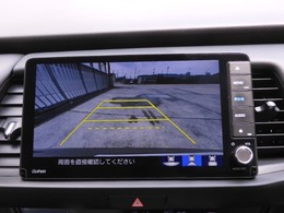 リバース連動リアカメラ付で車庫入れも安心。雨の日や夜間もストレスなく運転していただけます。
