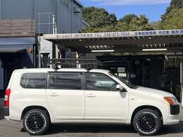 右側も大きな凹みや傷などなく、キレイな状態です♪