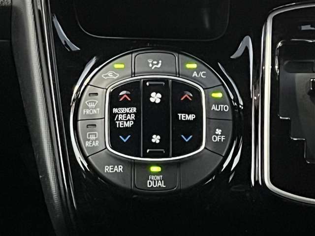お好きな温度に設定すれば、四季を通していつも快適なオートエアコン付♪